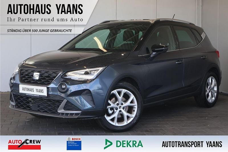 Grau Gebraucht 2023 Seat Arona FR SUV | 15.989 € (Guter Preis) - Bild 1/4