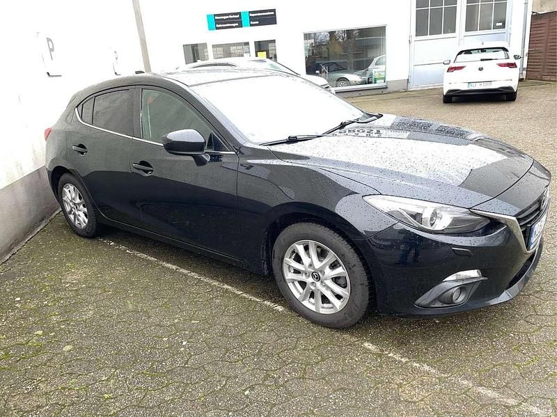 Gebraucht Mazda 3 Center-Line 165 PS (121 kW) 2015 Onixschwarz metallic Limousine
