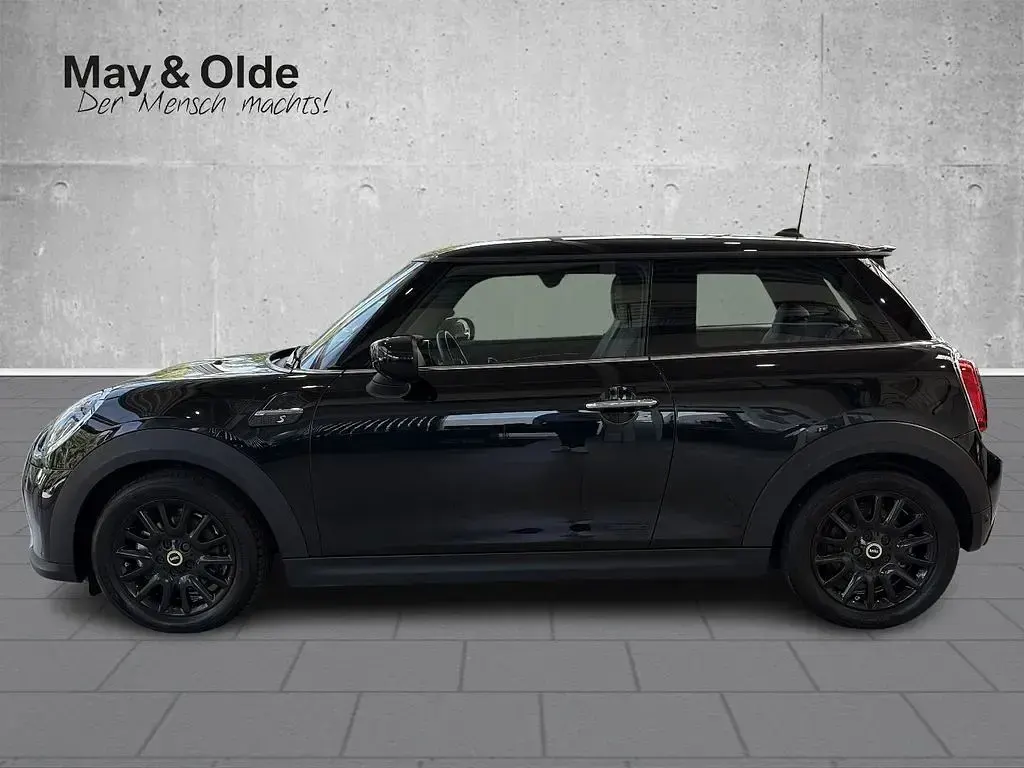 Gebraucht Mini Cooper SE 135 kW (184 PS) 2023 Schwarz Kleinwagen