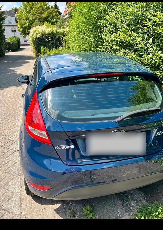 Gebraucht Ford Fiesta 62 PS (45 kW) 2010 Blau Kleinwagen