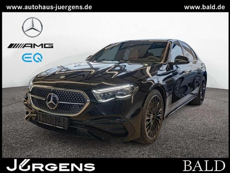 Schwarz metalliclack obsidianschwarz Gebraucht 2024 Mercedes E200 AMG Limousine | 59.490 € (Etwas zu teuer) - Bild 1/4