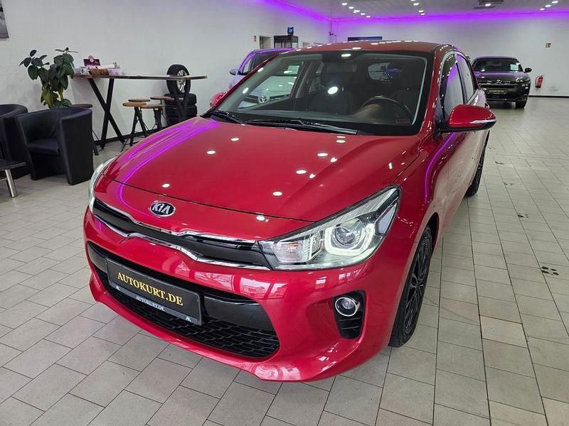 Gebraucht Kia Rio DREAM-TEAM Edition 99 PS (72 kW) 2019 Rot Limousine