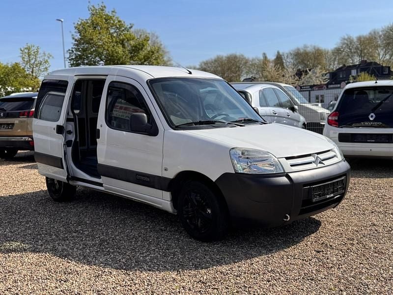 Second-hand Citroën Berlingo Advance 75 CP (55 kW) 2009 Alb Monovolum
