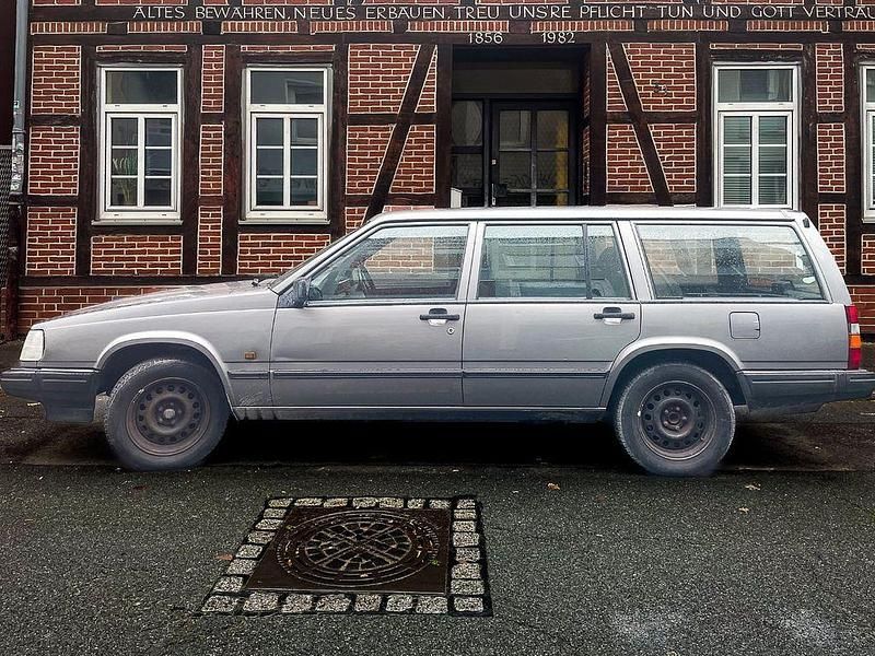 Grau Gebraucht 1992 Volvo 940 Kombi | 899 € - Bild 1/4