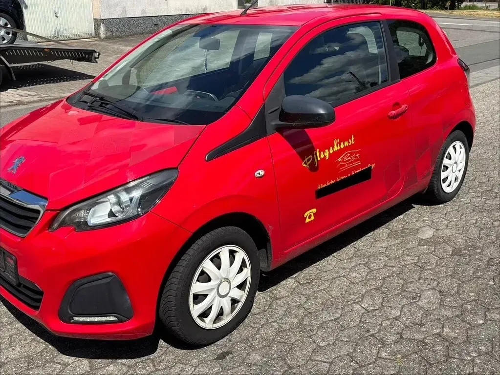 Gebraucht Peugeot 108 Active 69 PS (50 kW) 2014 Rot Kleinwagen