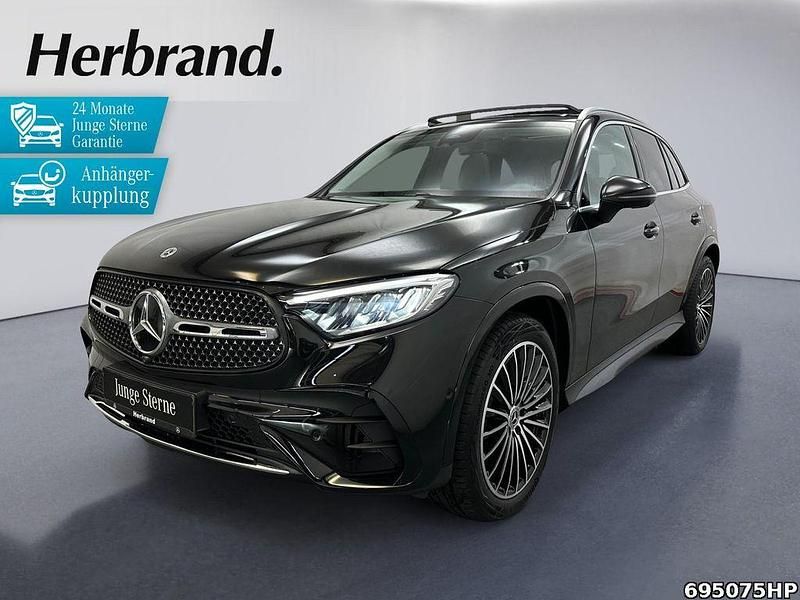 Schwarz Gebraucht 2025 Mercedes GLC300 AMG SUV | 62.880 € (Fairer Preis) - Bild 1/4