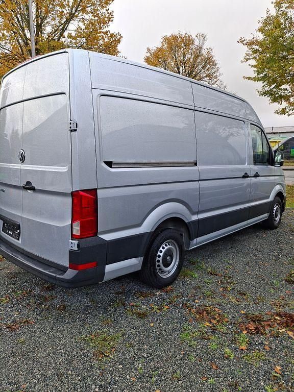 Gebraucht VW Crafter Trendline 140 PS (102 kW) 2022 Silber Van