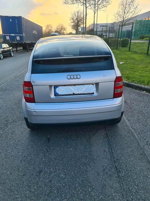 Second-hand Audi A2 75 CP (55 kW) 2001 Argintiu Hatchback