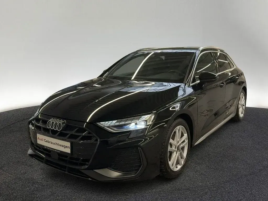 Gebraucht Audi A3 S-Line 150 PS (110 kW) 2024 0e mythosschwarz metallic Limousine