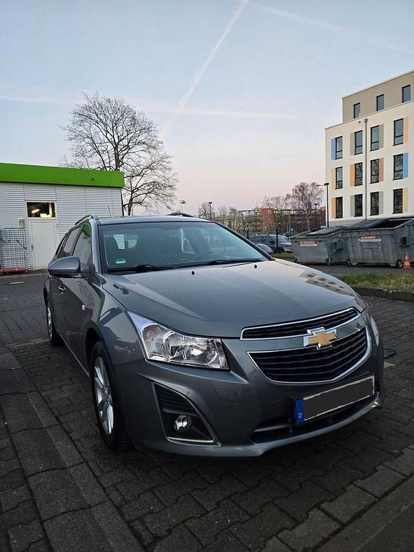 Gebraucht Chevrolet Cruze LT 124 PS (91 kW) 2012 Grau Kombi