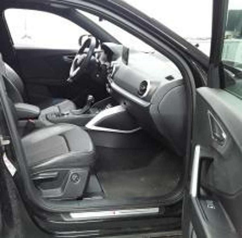 Gebraucht Audi Q2 S-Line 150 PS (110 kW) 2023 Mythosschwarz metallic SUV