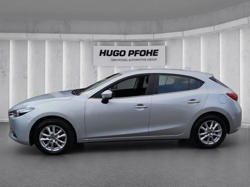 Gebraucht Mazda 3 Center-Line 120 PS (88 kW) 2017 Sonic silver Limousine