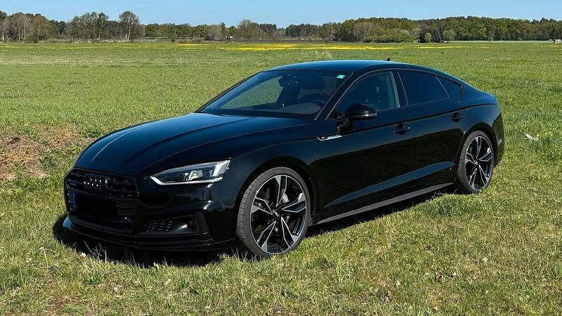 Schwarz Gebraucht 2018 Audi A5 Sportback S-Line Limousine | 32.950 € (Teuer) - Bild 1/4