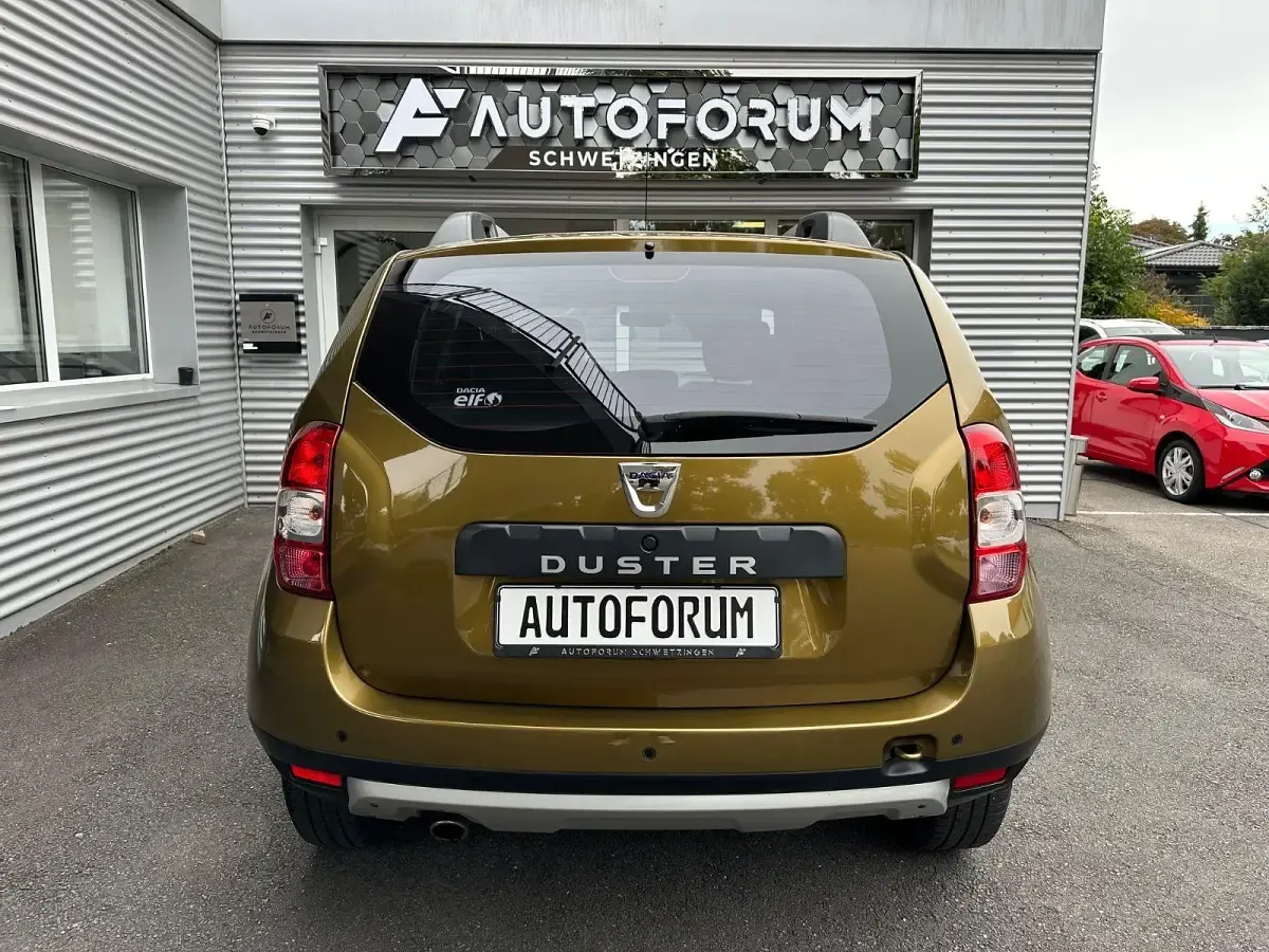 Gebraucht Dacia Duster Prestige 125 PS (91 kW) 2016 Gold SUV