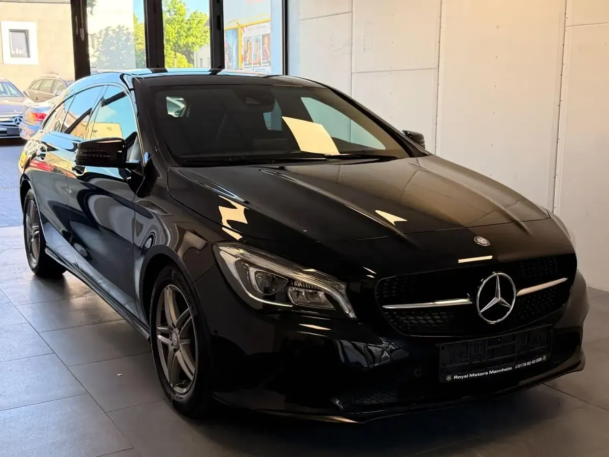 Gebraucht Mercedes CLA200 Urban 136 PS (100 kW) 2017 Schwarz Kombi