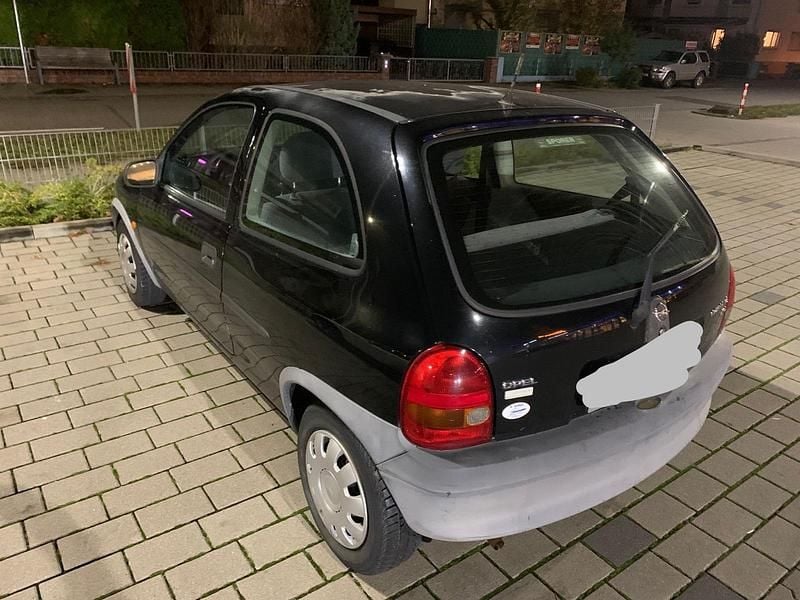 Schwarz Gebraucht 1997 Opel Corsa Kleinwagen | 750 € (Fairer Preis) - Bild 1/4
