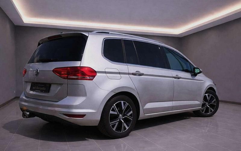Gebraucht VW Touran 150 PS (110 kW) 2020 Silber Van / Kleinbus