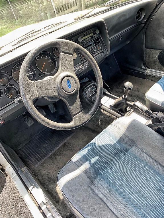 Gebraucht Ford Capri 73 PS (53 kW) 1982 Weiß Coupé