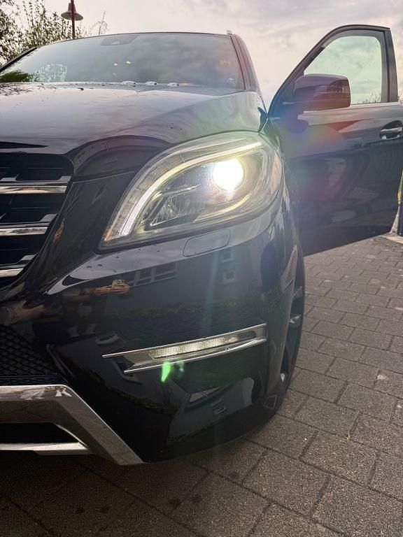 Gebraucht Mercedes ML250 204 PS (150 kW) 2014 Schwarz SUV