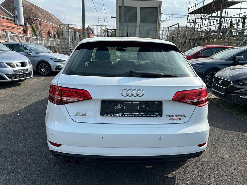 Gebraucht Audi A3 150 PS (110 kW) 2019 Weiß Limousine
