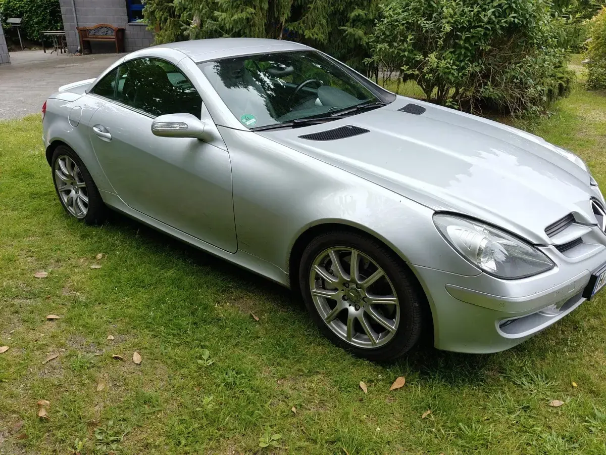 Gebraucht Mercedes SLK200 163 PS (119 kW) 2007 Silber Cabrio