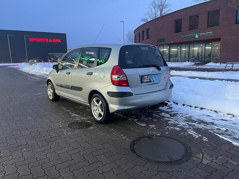 Gebraucht Honda Jazz 78 PS (57 kW) 2005 Silber Kleinwagen