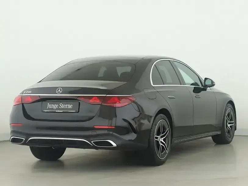 Gebraucht Mercedes E200 AMG 204 PS (150 kW) 2025 Schwarz Limousine