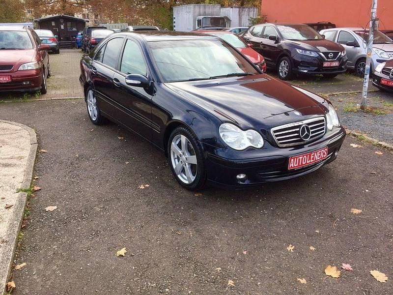 Gebraucht Mercedes C200 163 PS (119 kW) 2007 Schwarz Limousine