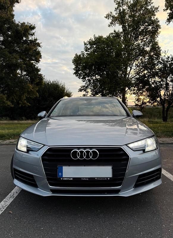 Gebraucht 2017 Audi A4 Comfort Kombi | 11.199 € (Superpreis) - Bild 1/4