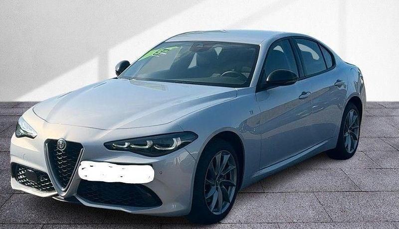 Weiß Gebraucht 2024 Alfa Romeo Giulia Limousine | 34.500 € (Superpreis) - Bild 1/4