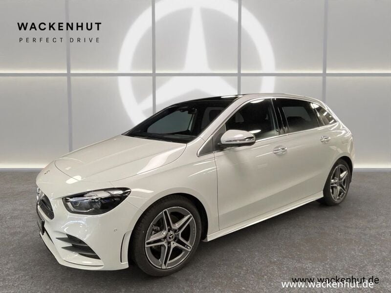 Weiss Gebraucht 2023 Mercedes B200 AMG Van / Kleinbus | 39.900 € - Bild 1/4