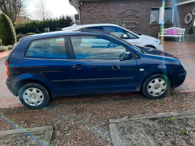 Gebraucht VW Polo 54 PS (39 kW) 2003 Blau Kleinwagen