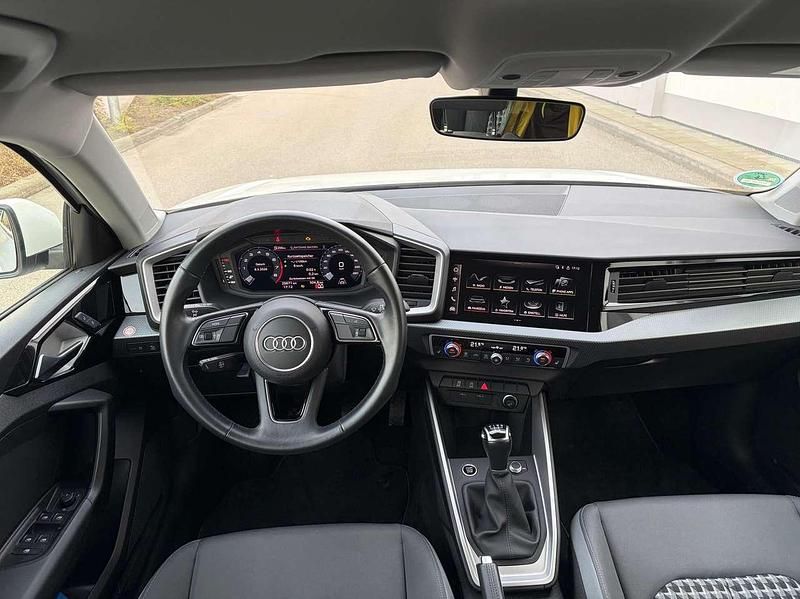 Gebraucht Audi A1 Sportback Advanced 95 PS (69 kW) 2022 Weiß Kleinwagen