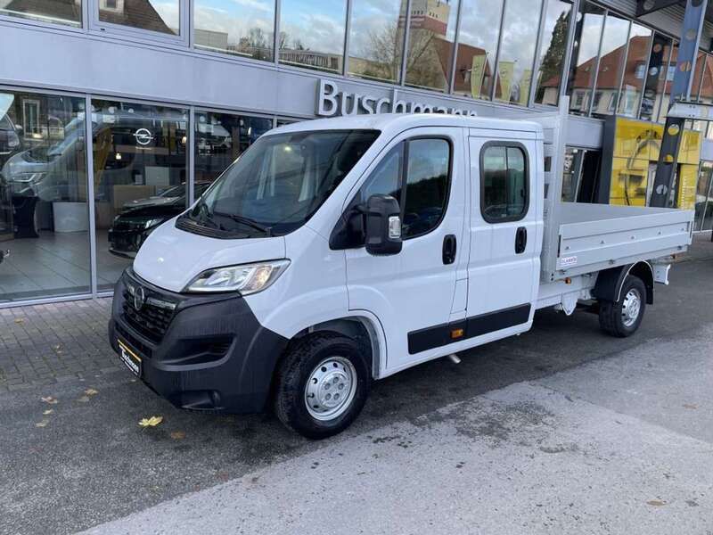 Casablancaweiß Gebraucht 2023 Opel Movano Van | 36.370 € (Teuer) - Bild 1/4
