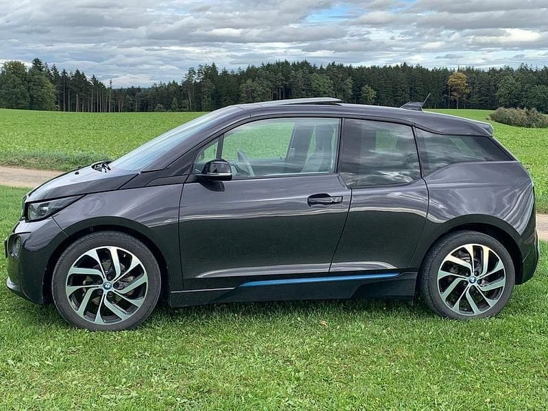 Grau Gebraucht 2016 BMW i3 Kleinwagen | 12.700 € (Guter Preis) - Bild 1/4