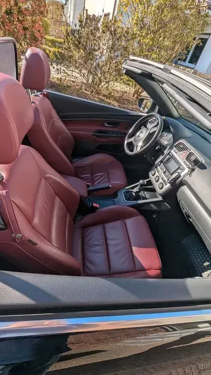 Second-hand VW Eos 140 CP (102 kW) 2009 Negru Cabrio