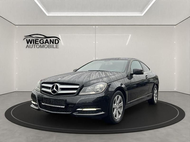 Schwarz Gebraucht 2012 Mercedes C180 Coupé | 12.900 € (Fairer Preis) - Bild 1/4