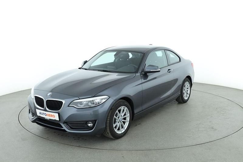 Grau Gebraucht 2020 BMW 218 Advantage Coupé | 22.290 € (Fairer Preis) - Bild 1/3