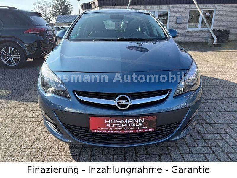 Gebraucht Opel Astra Edition 120 PS (88 kW) 2014 Blau Limousine