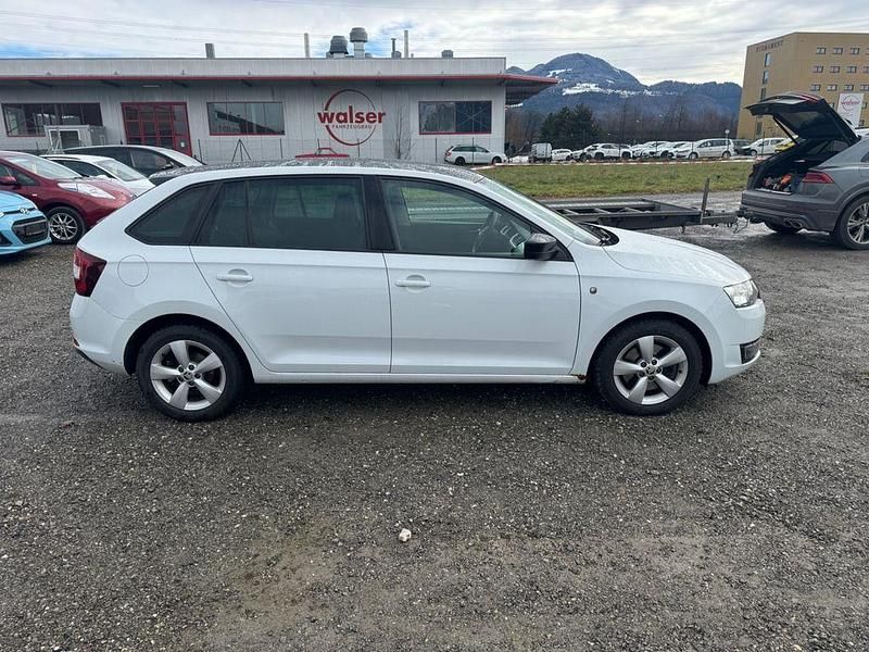 Gebraucht Skoda Rapid 122 PS (89 kW) 2014 Weiß Kleinwagen