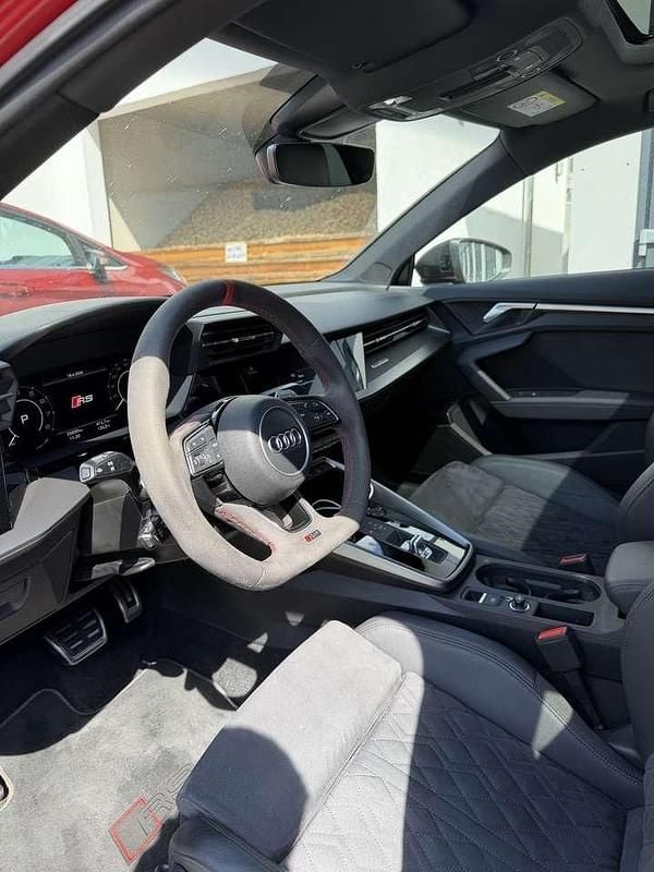 Second-hand Audi RS3 400 CP (294 kW) 2023 Roșu Berlinǎ