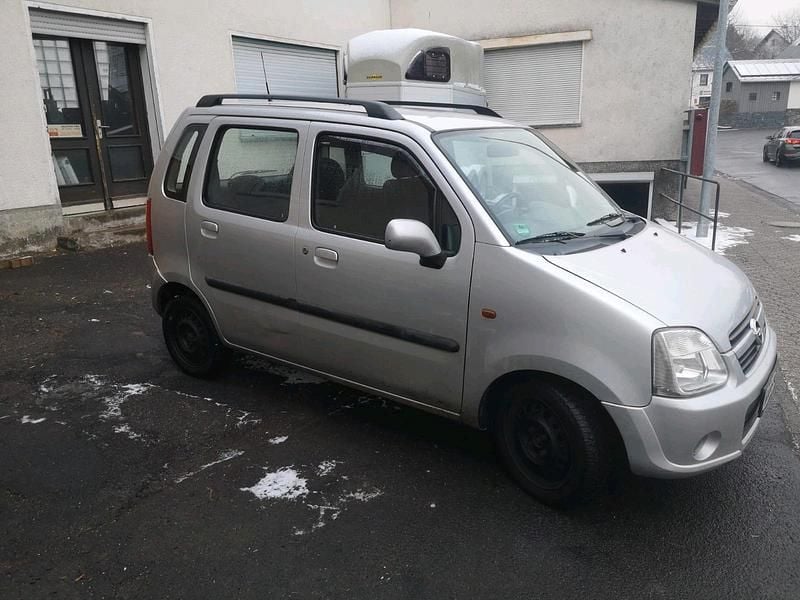 Gebraucht Opel Agila 80 PS (58 kW) 2007 Silber Kombi
