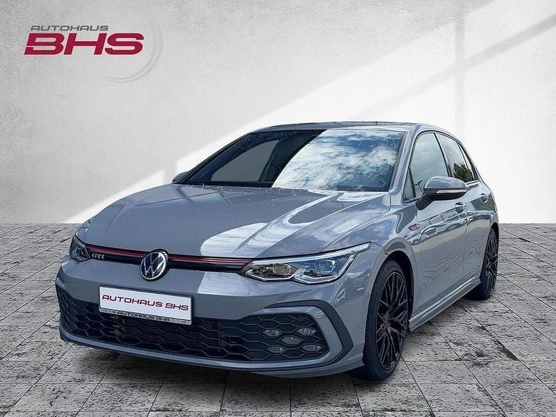 Mondsteingrau (grau) Gebraucht 2021 VW Golf VIII GTI Limousine | 26.950 € (Fairer Preis) - Bild 1/4