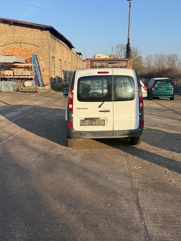 Gebraucht Renault Kangoo 68 PS (50 kW) 2011 Weiß Limousine