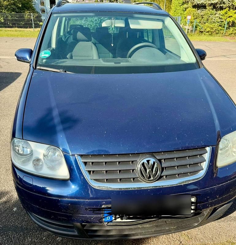 Blau Gebraucht 2004 VW Touran Van / Kleinbus | 900 € (Guter Preis) - Bild 1/4