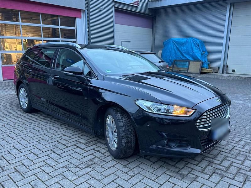 Gebraucht Ford Mondeo Trend 150 PS (110 kW) 2017 Schwarz Kombi