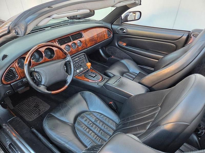 Gebraucht Jaguar XK8 284 PS (208 kW) 2000 Schwarz Cabrio