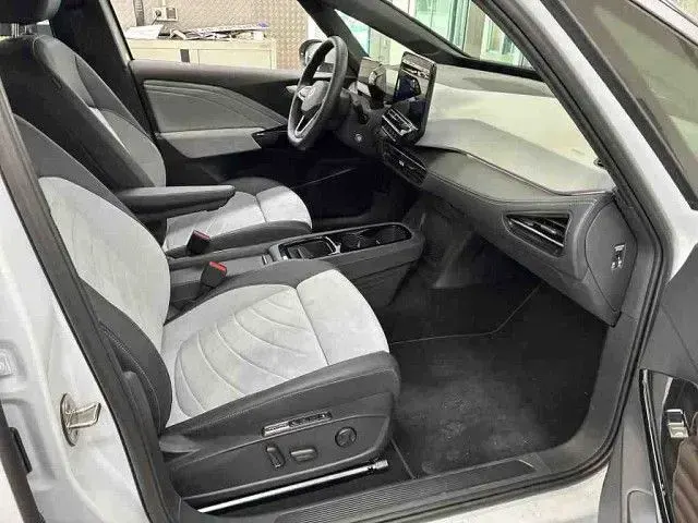 Gebraucht VW ID.3 Pro 150 kW (204 PS) 2024 Gletscherweiß metallic Kleinwagen