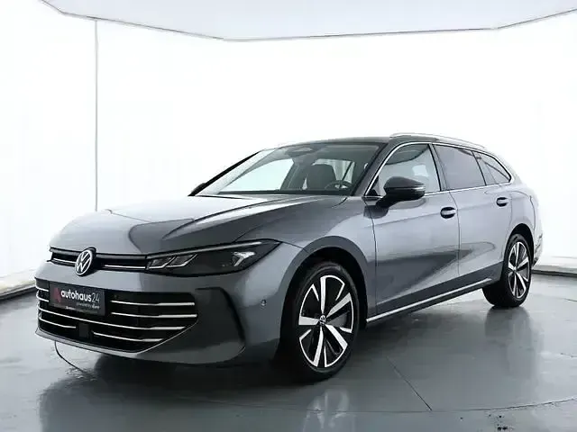 Gebraucht VW Passat Business 150 PS (110 kW) 2025 Grau Kombi