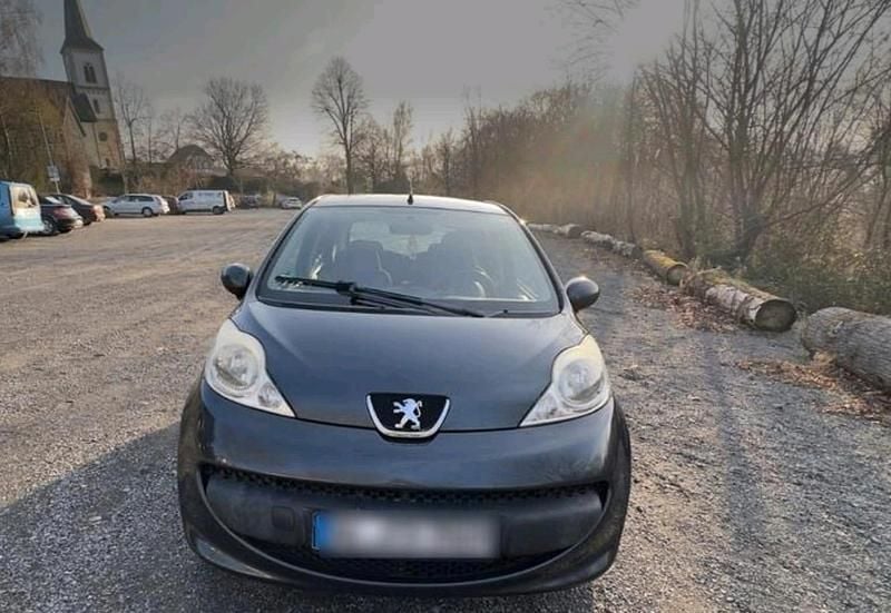 Gebraucht Peugeot 107 Urban Move 68 PS (50 kW) 2007 Grau Kleinwagen
